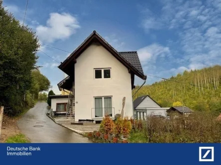 Eingangsbereich - Haus kaufen in Forst - Jung und Alt unter einem komplett modernisiertem Dach im Grünen