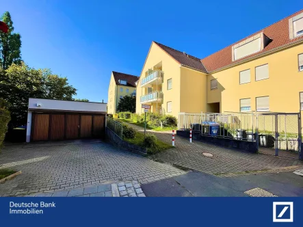 Frontansicht - Wohnung kaufen in Nürnberg - Zentral und Gemütlich: 3-Zimmer Wohnung mit TG-Stellplatz, Einbauküche und Balkon in Nürnberg !!! 
