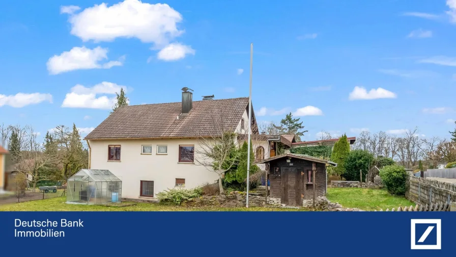 Straßenansicht - Haus kaufen in Gräfenberg - Wohnen am Tor zur Fränkischen Schweiz - EFH in Gräfenberg