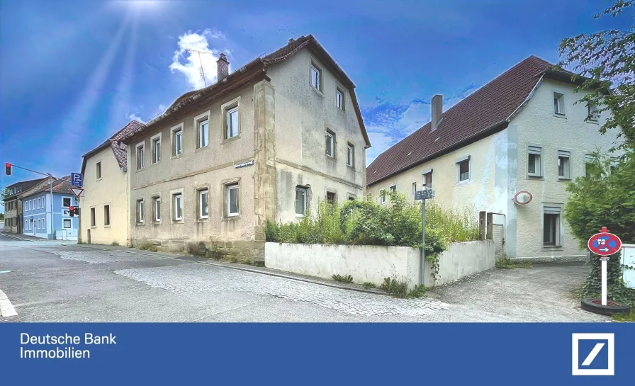 Straßenansicht - Haus kaufen in Scheinfeld - Altbestand im Rohbauzustand, ideal für Handwerker - Ein- Zweifamilienhaus in Scheinfeld