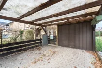 Carport und Garage