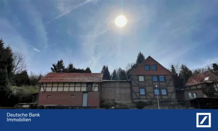 Garten, Wald und viel Wohnraum - Haus kaufen in Gleichen - Gepflegtes Wohnhaus, 231m² Wohnfläche, 7,5 Zimmer, div. Nebengebäude, Doppelcarport, großer Garten