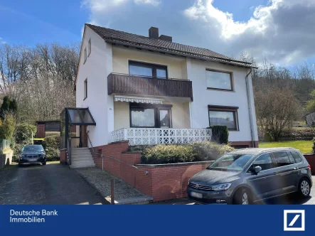 Straßenansicht - Haus kaufen in Duderstadt - Großzügiges Wohnhaus mit Garage ud großem Garten