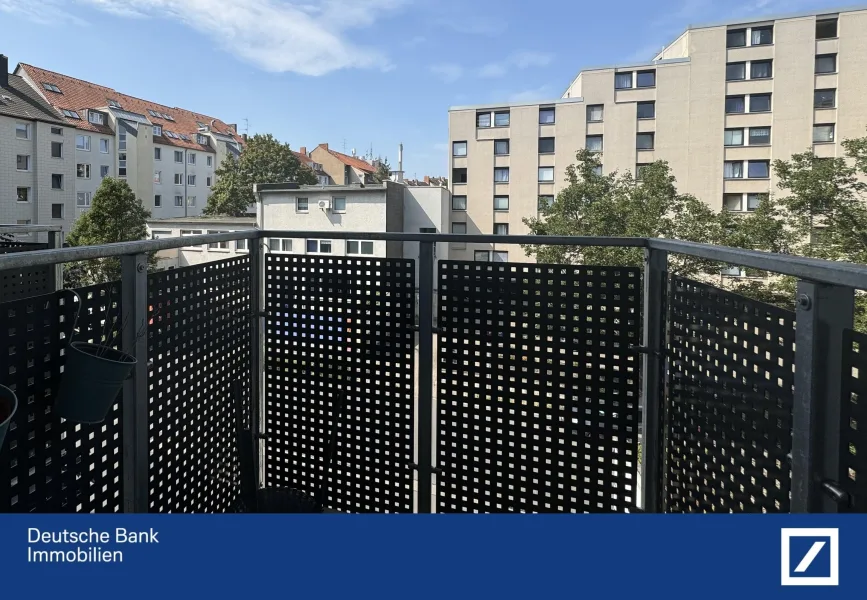 Balkonaussicht - Wohnung kaufen in Braunschweig - Sehr gepflegte 1-Zimmer-Wohnung mit Balkon- aus erster Hand!