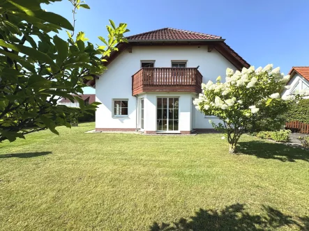 Ansicht - Haus kaufen in Dassel - Endlich Platz, genug  Raum  für Familie, Hobby und Homeoffice.