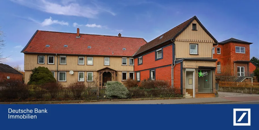 Komplette Objektansicht - Haus kaufen in Langelsheim - Historisches Fachwerkhaus mit viel Potenzial - Wohnen, Arbeiten oder Investieren