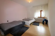 Schlafzimmer 2 2. OG