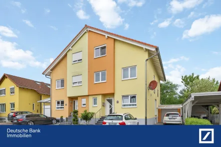 Außen - Haus kaufen in Waghäusel - Traumhafte Doppelhaushälfte mit idyllischem Garten und Waldrandlage in Waghäusel