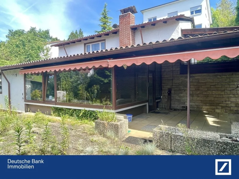 Terrasse - Haus kaufen in Eningen - Architektonische Rarität in idyllischer Hanglage