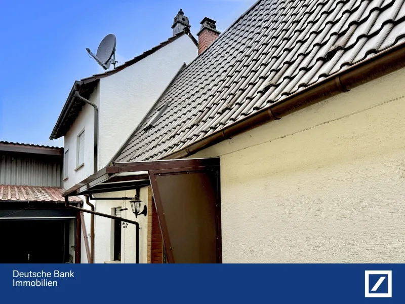 Innenhof - Haus kaufen in Plankstadt - Einfamilienhaus mit Scheune in Plankstadt - Tradition sucht Moderne!