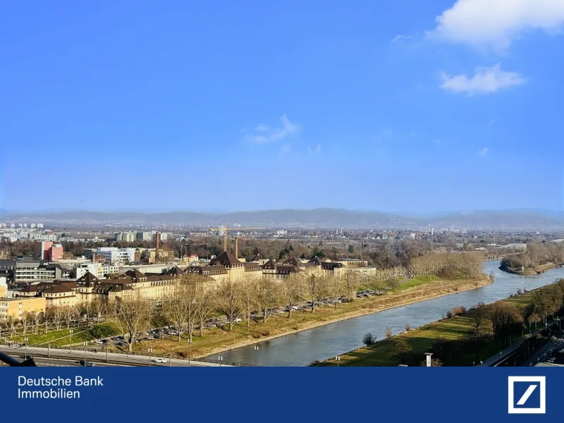 Ausblick Zukunft - Wohnung kaufen in Mannheim - Wertstabil: attraktives Apartment mit Balkon und Panoramablick!