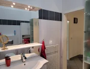 Badezimmer Ansicht 1