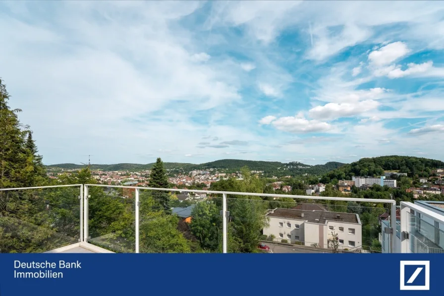 Balkon - Wohnung kaufen in Bad Kissingen - Exklusiv und Barrierefrei: atemberaubende Aussicht in Bad Kissingen Rosenviertel