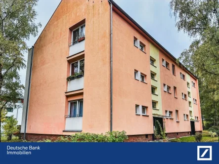 Hausansicht - Wohnung kaufen in Berlin - Vermietete 2-Zimmerwohnung im schönen Lichterfelde.