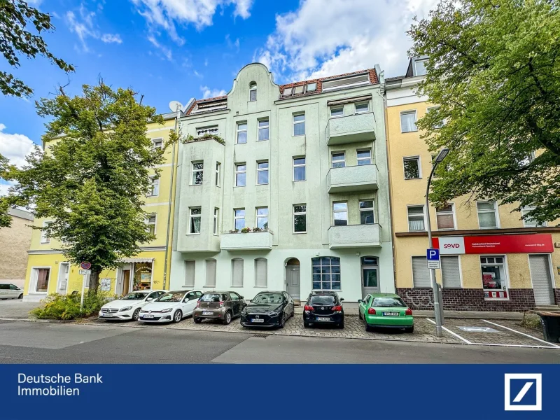 Straßenansicht - Wohnung kaufen in Berlin - Ihr Investment in Berlin-Spandau. Vermietete 2-DG-Wohnung.