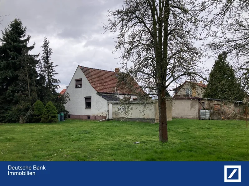 Seehausen - Haus kaufen in Leipzig - Für Familien - großes Grundstück in Seehausen mit vielfältigen Möglichkeiten 