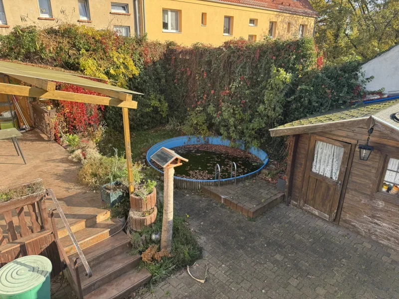 Garten und Pool