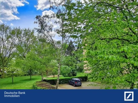 Ausblick Balkon - Wohnung kaufen in Berlin - Preisreduzierung! Bezugsfreie 2-Zimmerwohnung mit Sonnenterrasse und Fahrstuhl