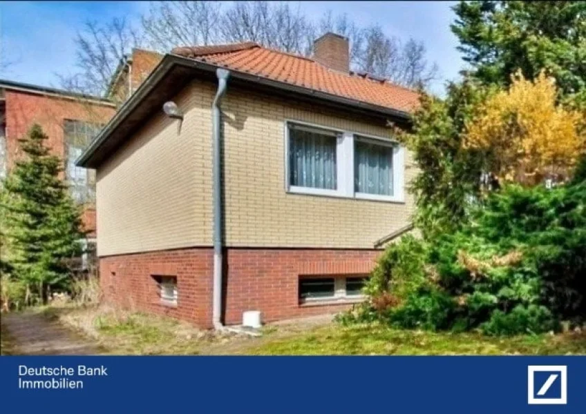 Südwestfassade - Haus kaufen in Berlin - Bezugsfreies Einfamilienhaus in Berlin-Wittenau - nahe Waidmannslust - verkehrsgünstig gelegen