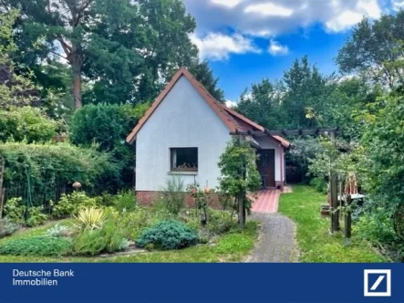 Gartenlaube - Haus kaufen in Eichwalde - Gemütliches Domizil am Rande Berlins