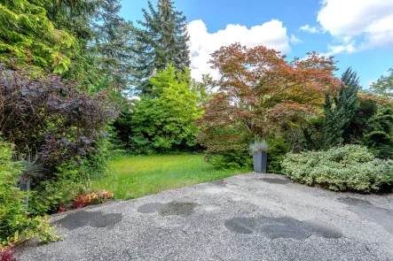 Sonnige Südterrasse - Haus kaufen in Berlin - Charmantes, freistehendes Einfamilienhaus im Bungalowstil mit  Garage