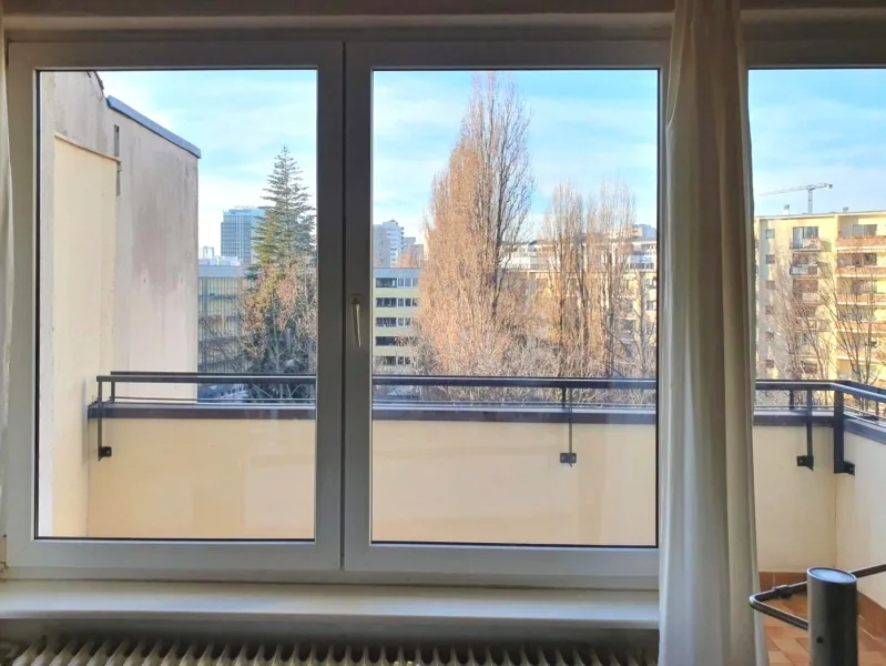 Wohnzimmer Fensterblick