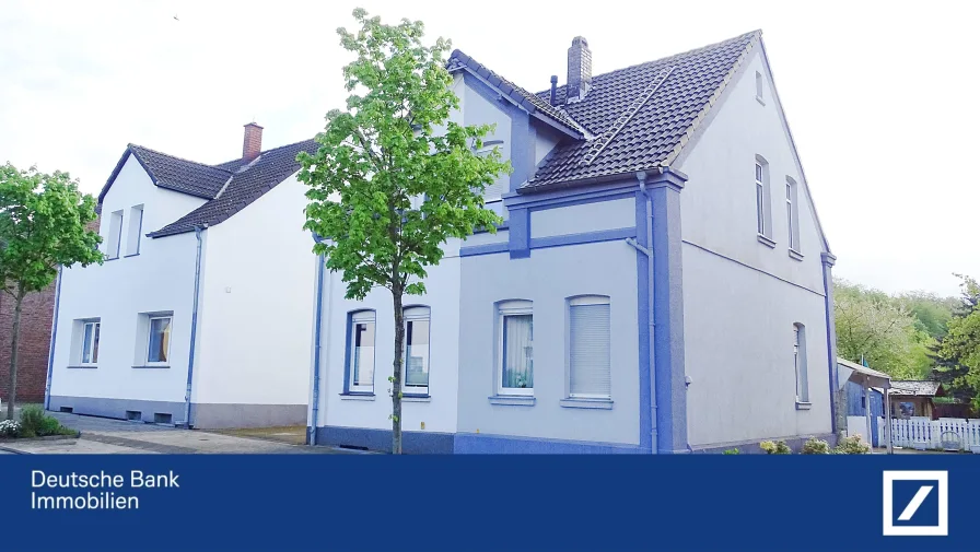 Ansicht Strasse - Haus kaufen in Bottrop - * Klein-fein-bald dein * Wohnen auf ca. 64,02 m² in Bottrop-Vonderort mit ca. 495 m² Grundstückglück