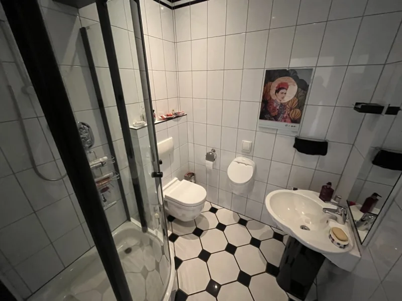 Gäste WC mit Dusche EG