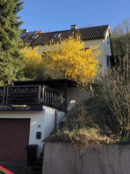 Außenansicht - Haus kaufen in Gemünden - Zwangsversteigerung - Einfamilienhaus in Gemünden - Besichtigung möglich