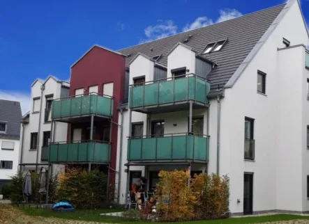 Südseite - Wohnung kaufen in Bad Abbach - ZWANGSVERSTEIGERUNG: Dachgeschosswohnung in Bad Abbach ab € 290.000.--möglich !