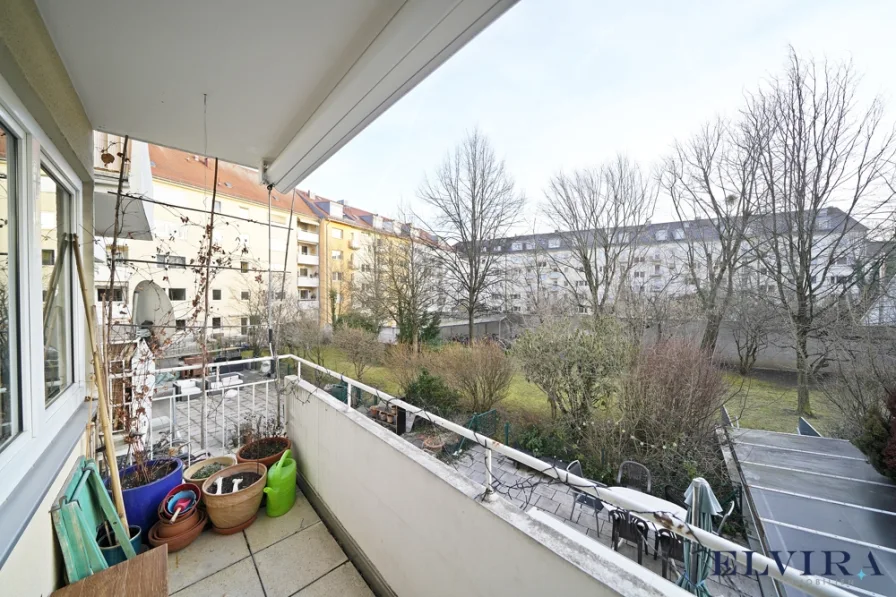  - Wohnung kaufen in München - ELVIRA - Sendling, vermietete und großzügige 4-Zimmer-Wohnung mit Balkon und TG-Stellplatz