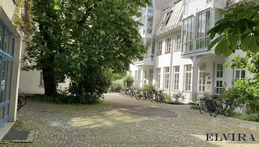 Außenansicht - Wohnung kaufen in München / Isarvorstadt - ELVIRA - Gärtnerplatz, wunderschöne, sehr ruhige Gartenwohnung in toller Lage