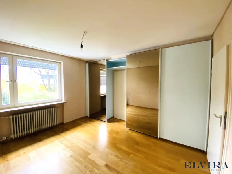 Schlfazimmer mit Einbauschrank