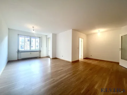 Wohnzimmer - Wohnung kaufen in Erding / Altenerding - ELVIRA! Schöne 3 Zimmerwohnung in besonderer Lage