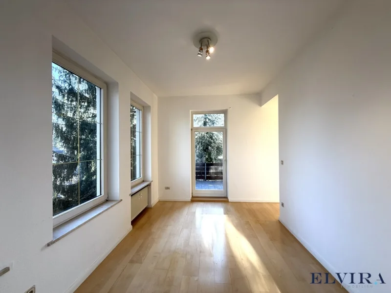 Zimmer  - Wohnung kaufen in Planegg - ELVIRA - Planegg, traumhafte 2,5-Zimmer-Wohnung mit großzügigem Südbalkon in stilvoller Altbauvilla!