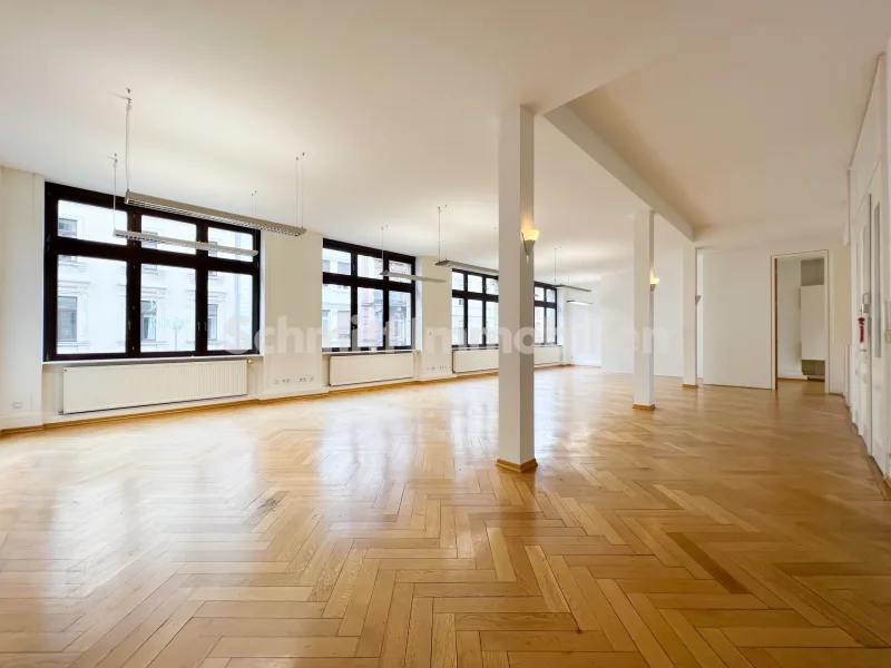 Buero-Etage Ansicht - Büro/Praxis mieten in Frankfurt am Main - Büro-Etage // 255 m² // Stilaltbau // im Bahnhofsviertel