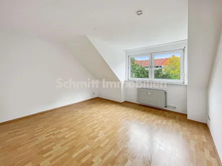 Schlafzimmer - Wohnung mieten in Frankfurt am Main - Helle 3-Zimmer-Wohnung in Alt-Griesheim