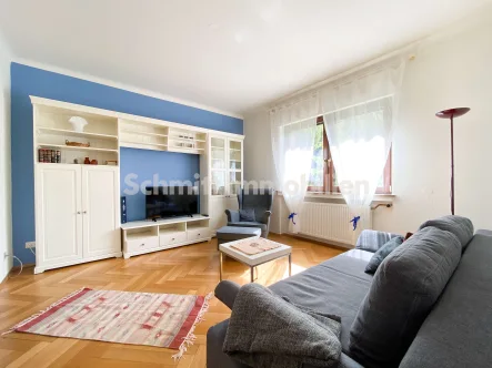 Wohnzimmer - Wohnung mieten in Frankfurt am Main - Möblierte Wohnung mit Terrasse, nahe Stadtwald! 950 € Pauschalmiete