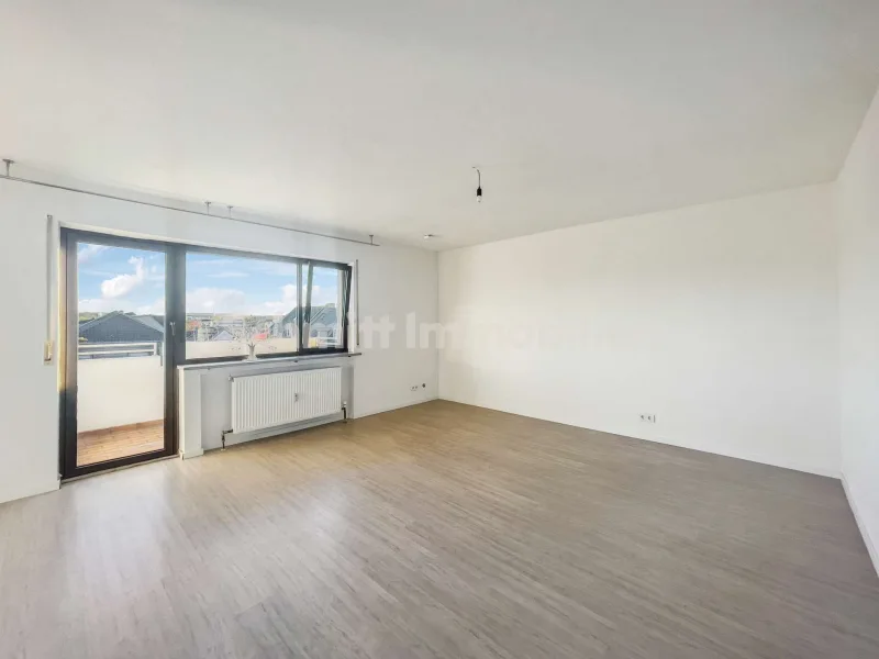 Wohnzimmer Ansicht 1 - Wohnung mieten in Frankfurt am Main - Penthouse 1,5-Zimmer-Wohnung mit Balkon in Frankfurt-Niederrad