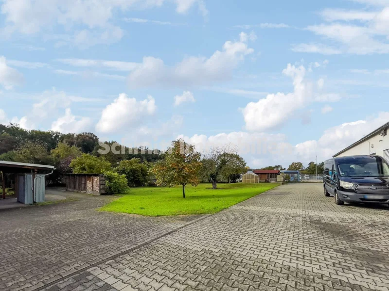 Garten, Carport und Geräteschuppen (optional)