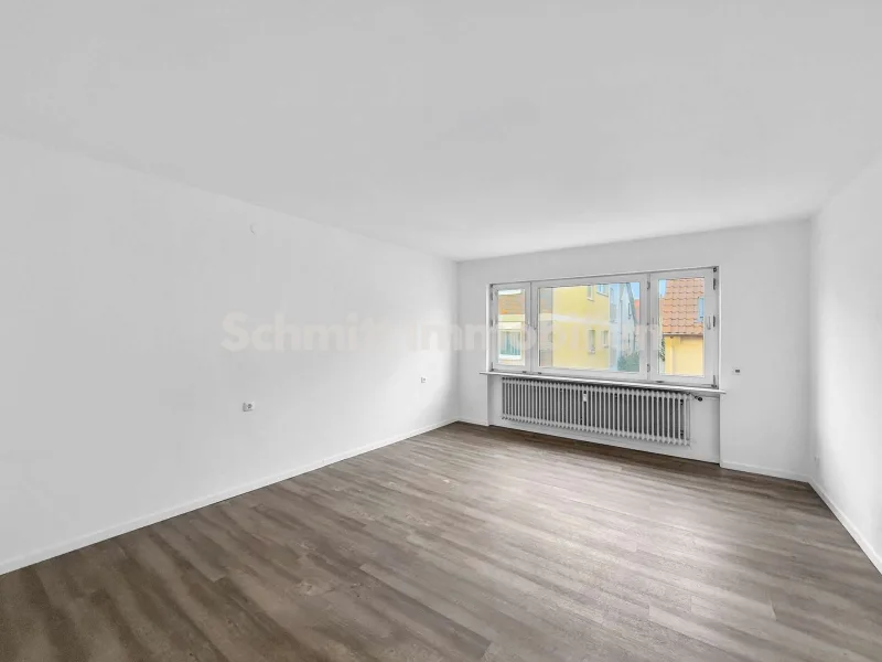 Wohnzimmer - Wohnung mieten in Frankfurt am Main - 4-Zimmer-Wohnung mit Balkon. Zentral in F-Schwanheim