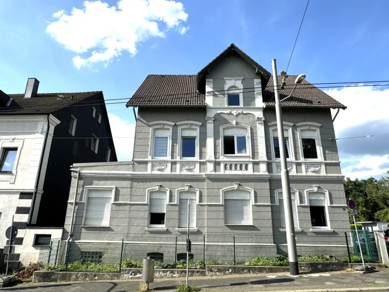  - Haus kaufen in Bochum - Kapitalanleger aufgepasst - Renoviertes Dreifamilienhaus in Bochum-Dahlhausen