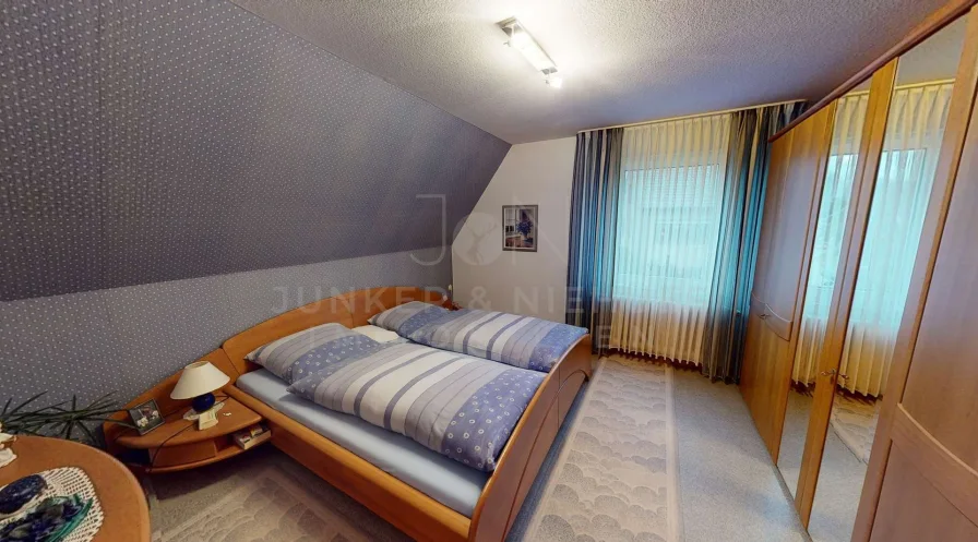 Schlafzimmer DG