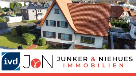 www.junkerundniehues.de - Haus kaufen in Bad Salzuflen - Doppeltes Wohnglück in Bad Salzuflen – Vielseitiges Zuhause mit Ausbaupotenzial