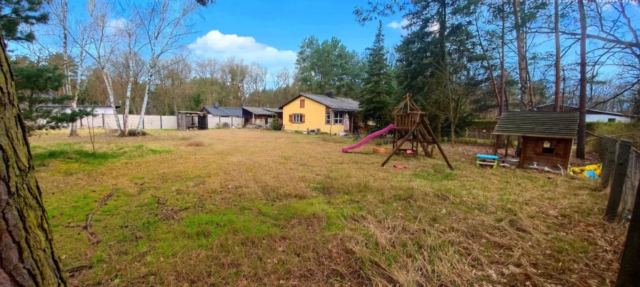 Grundstück mit Bestandshaus - Grundstück kaufen in Zossen - Großes Grundstück in ruhiger Lage in Brandenburg