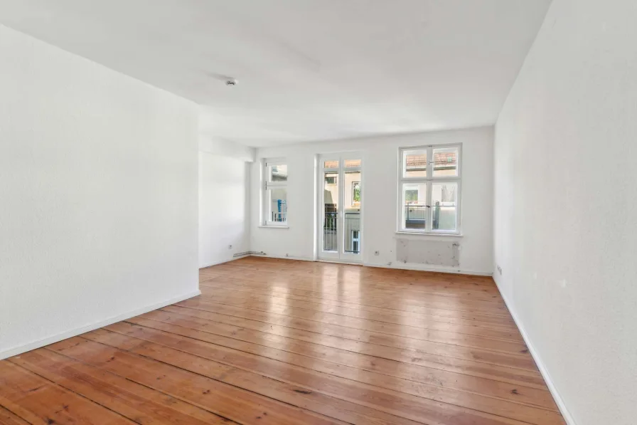  - Wohnung kaufen in Berlin - Minimalistischer Charme in Mitte – 1-Zimmer-Rückzugsort mit Balkon zum Innenhof!