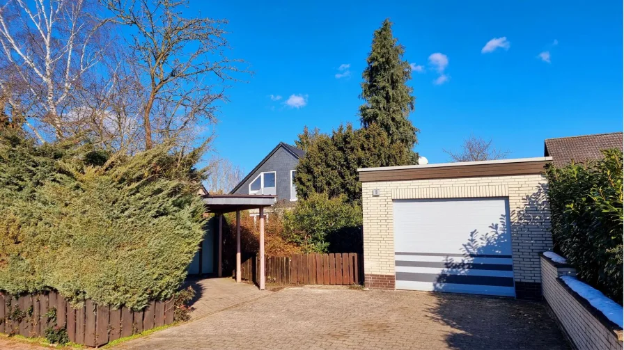  Das Zweifamilienhaus Bild 1 - Haus kaufen in Wolfsburg - Ein 220 m² großes Zweifamilienhaus in absolut ruhiger Lage 