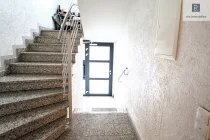 Treppenhaus mit Granit