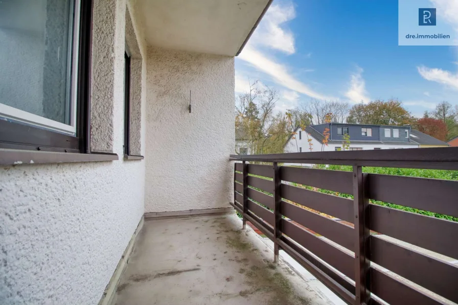 Blick von Schlafzimmer auf Balkon