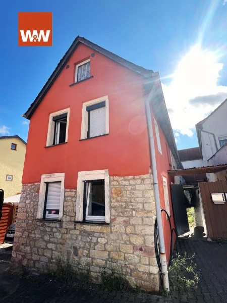 Hausfront - Haus kaufen in Wörrstadt - Sanierungsbedürftig & vielversprechend: Haus mit Möglichkeiten...